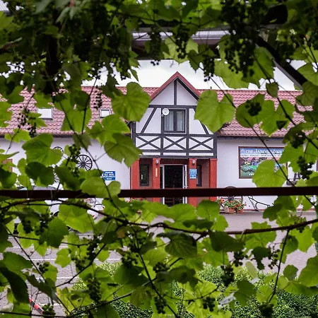 Janosikowka Restauracja Конты Рыбацке