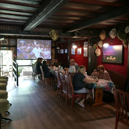 Janosikowka Restauracja Гостевой дом *